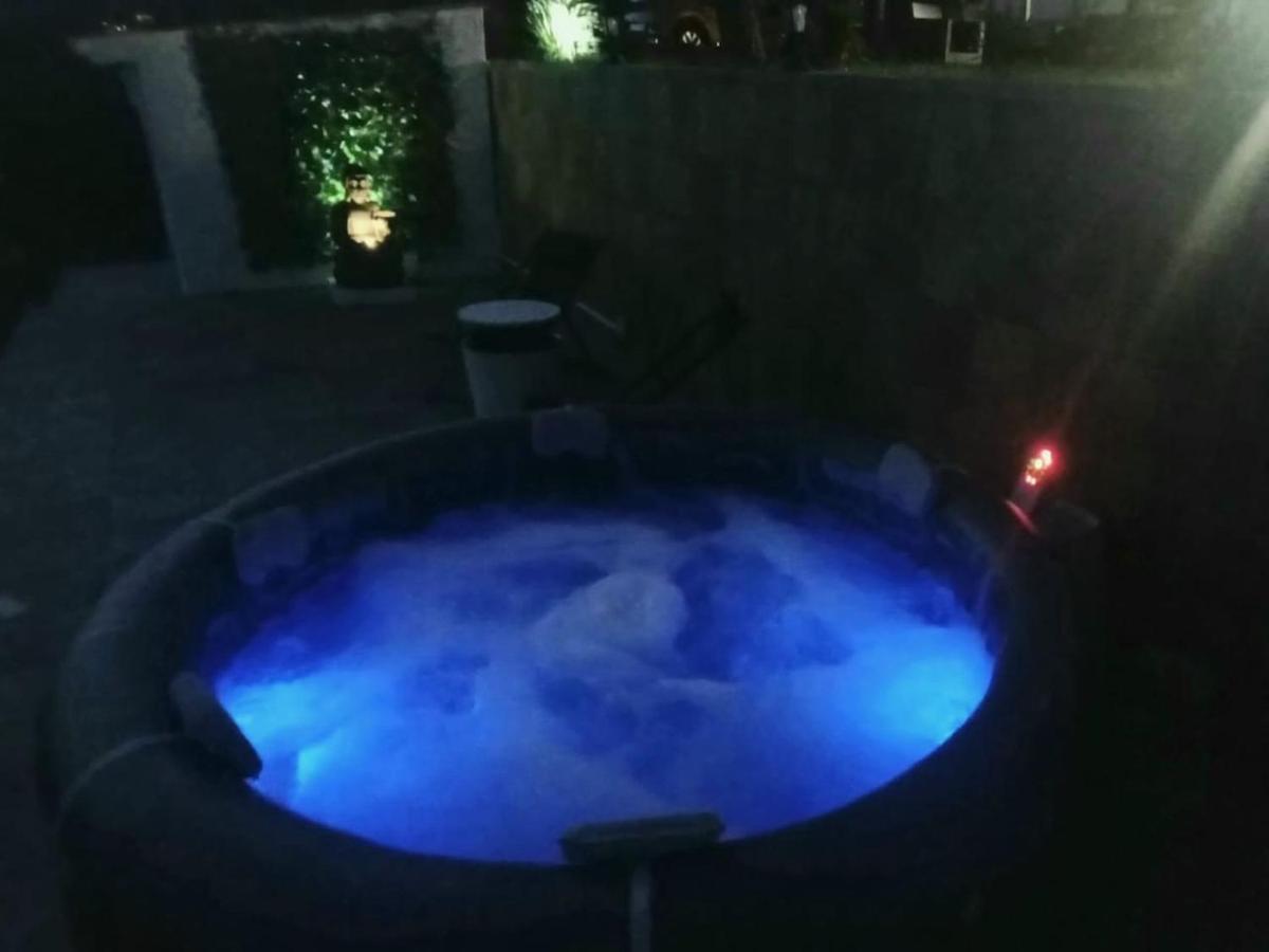 הוילה Turís Buen Estar, Piscina, Barbacoa, Jacuzzi En Valencia מראה חיצוני תמונה