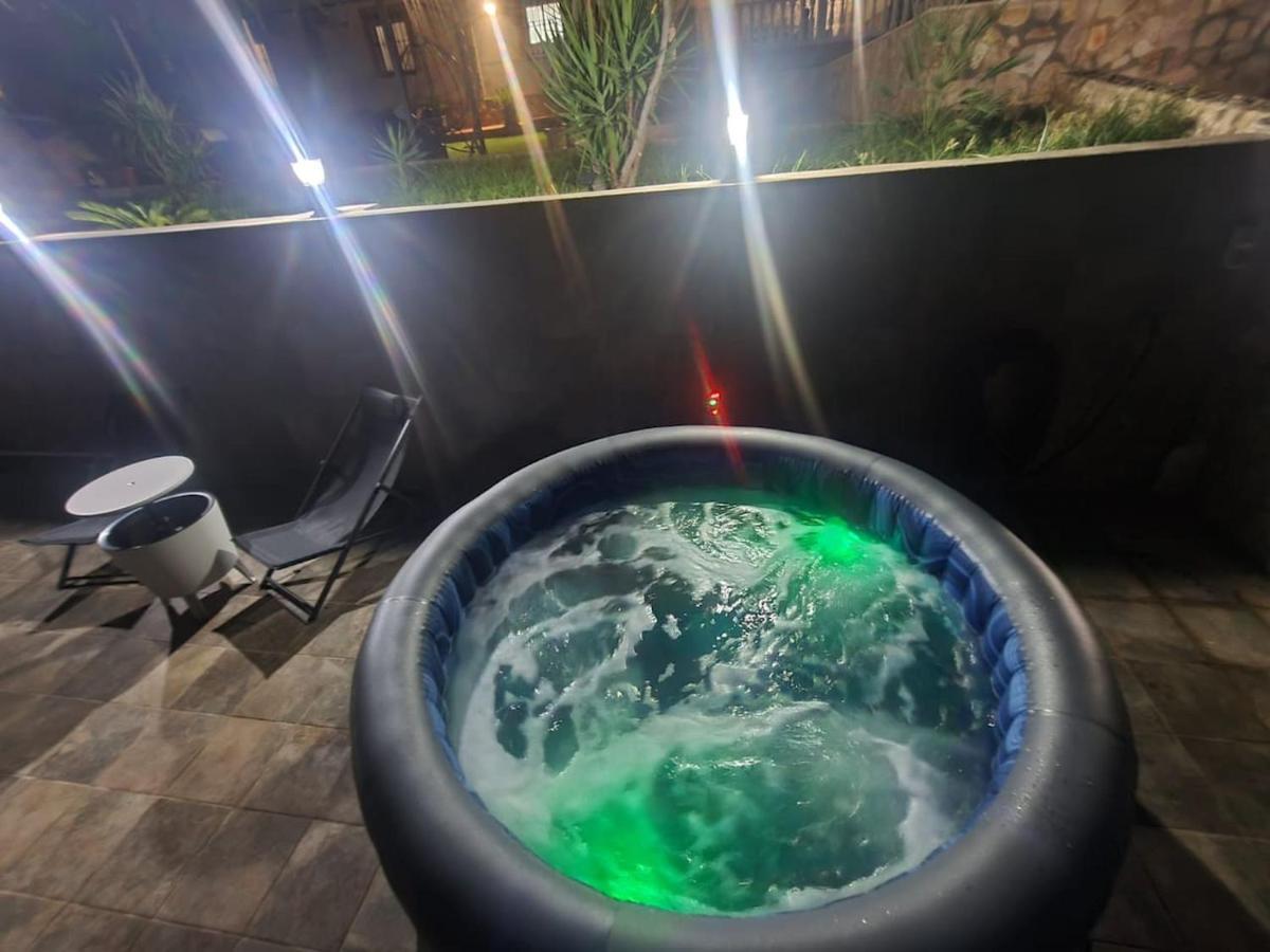 הוילה Turís Buen Estar, Piscina, Barbacoa, Jacuzzi En Valencia מראה חיצוני תמונה