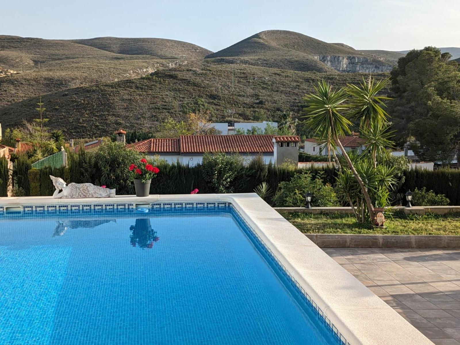 הוילה Turís Buen Estar, Piscina, Barbacoa, Jacuzzi En Valencia מראה חיצוני תמונה