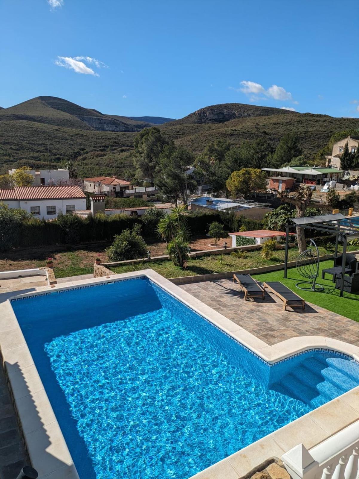 הוילה Turís Buen Estar, Piscina, Barbacoa, Jacuzzi En Valencia מראה חיצוני תמונה